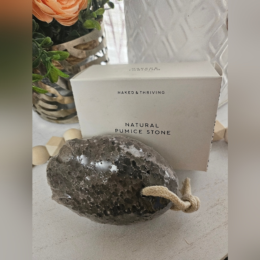 🌸Naked and thriving natural pumice stone New